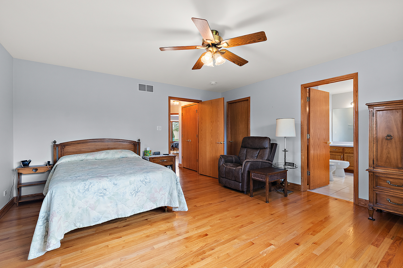 14342 Oakley Avenue, Orland Park, IL 60462