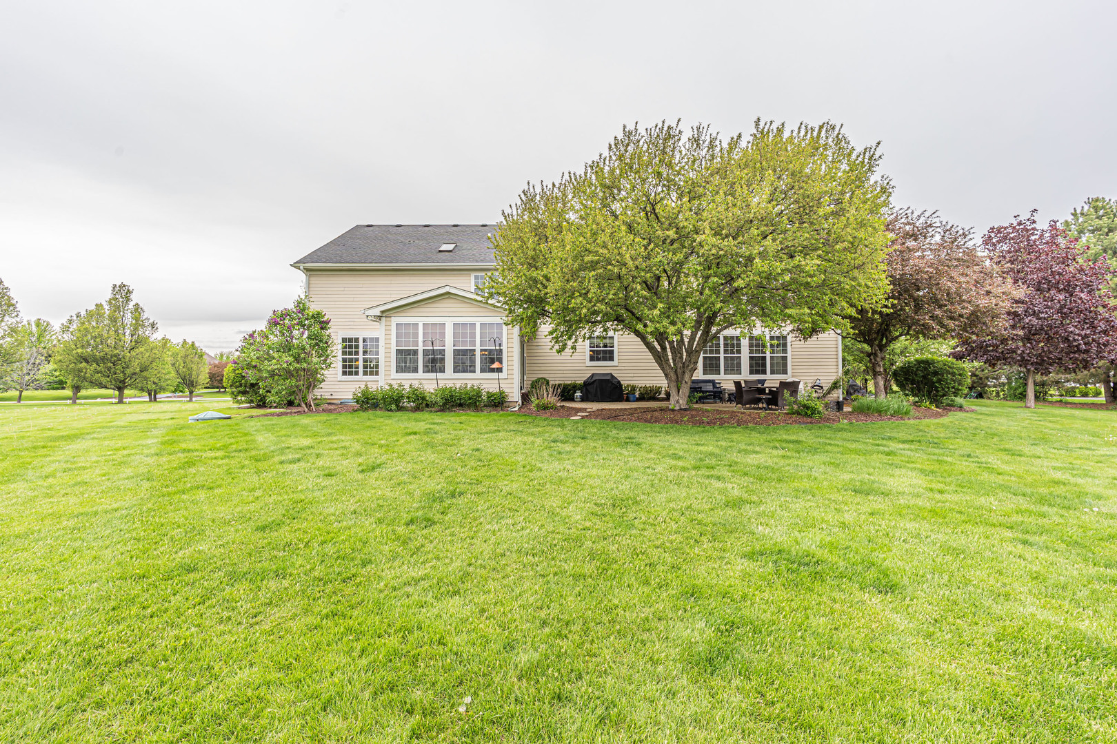 28309 W Savannah Trail, Lake Barrington, IL 60010