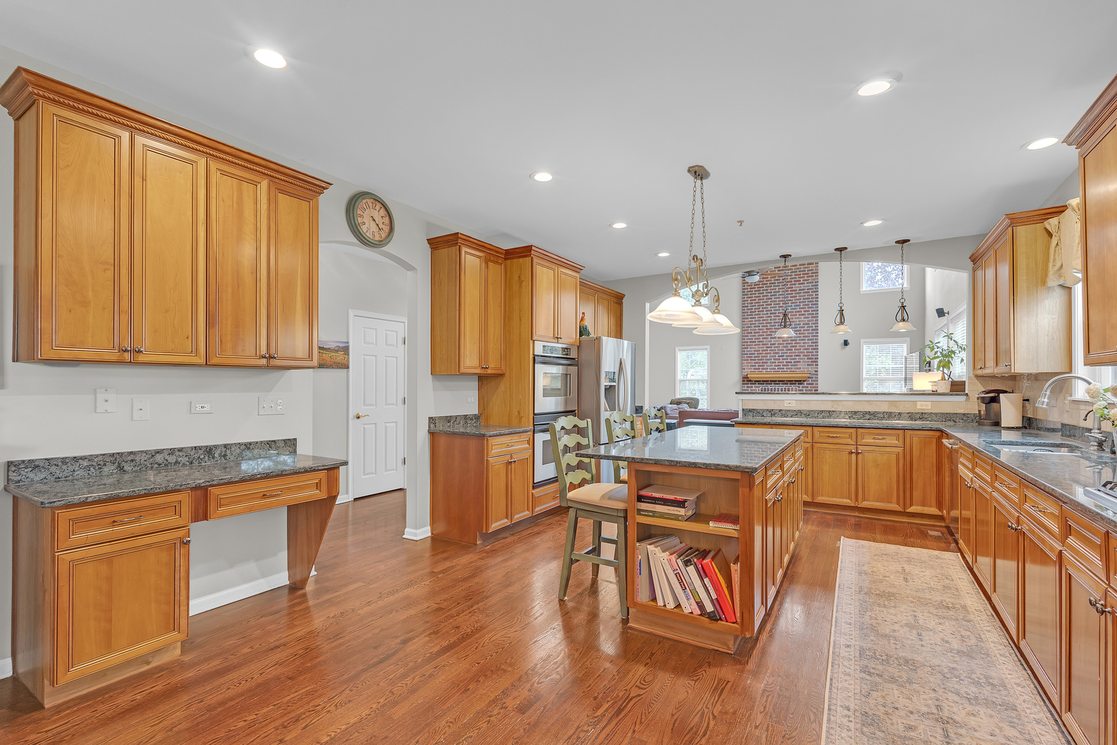 28309 W Savannah Trail, Lake Barrington, IL 60010