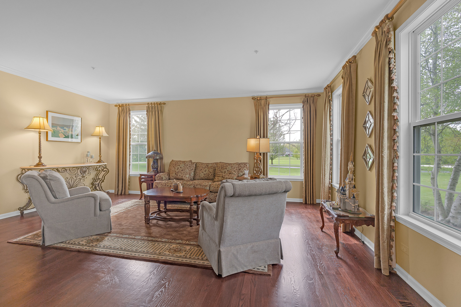 28309 W Savannah Trail, Lake Barrington, IL 60010