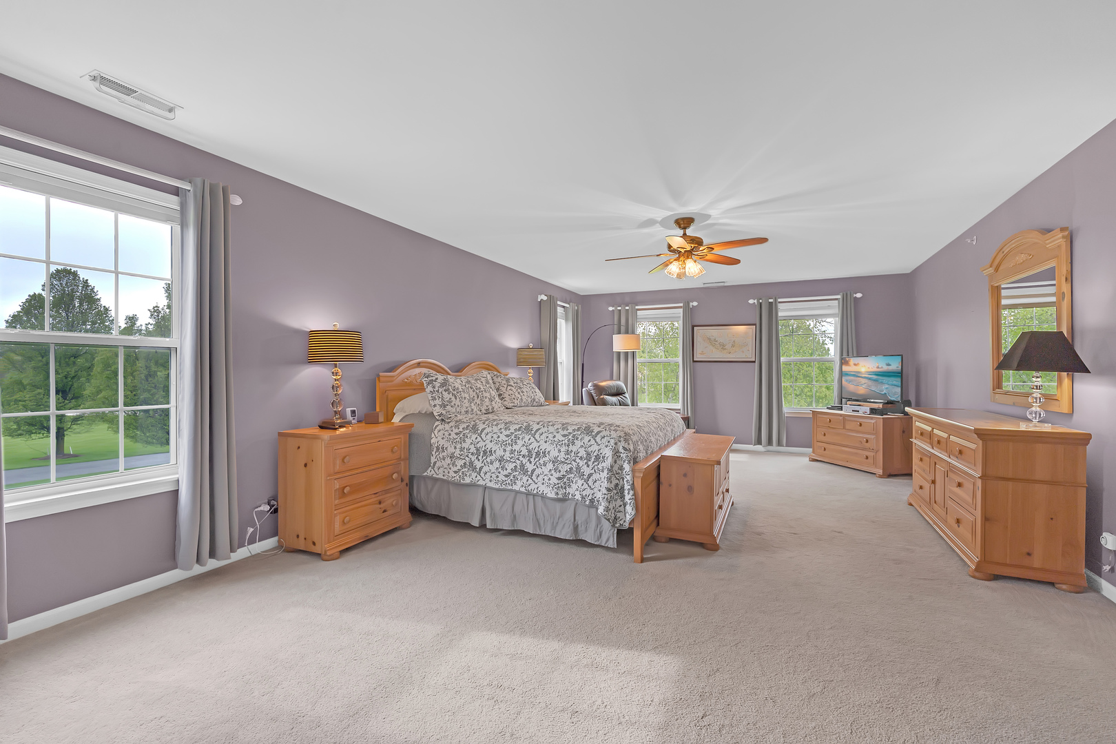 28309 W Savannah Trail, Lake Barrington, IL 60010