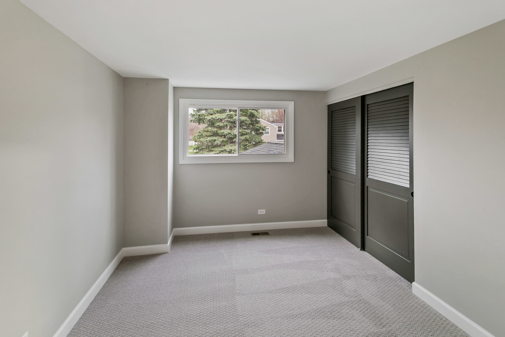 1554 CHICKASAW Drive, Naperville, IL 60563