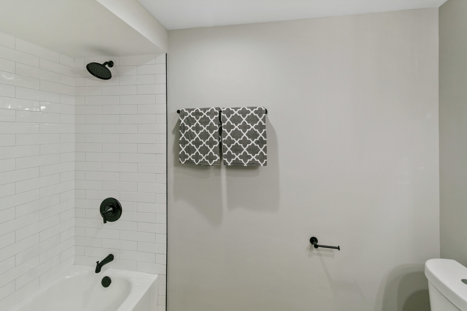 1554 CHICKASAW Drive, Naperville, IL 60563