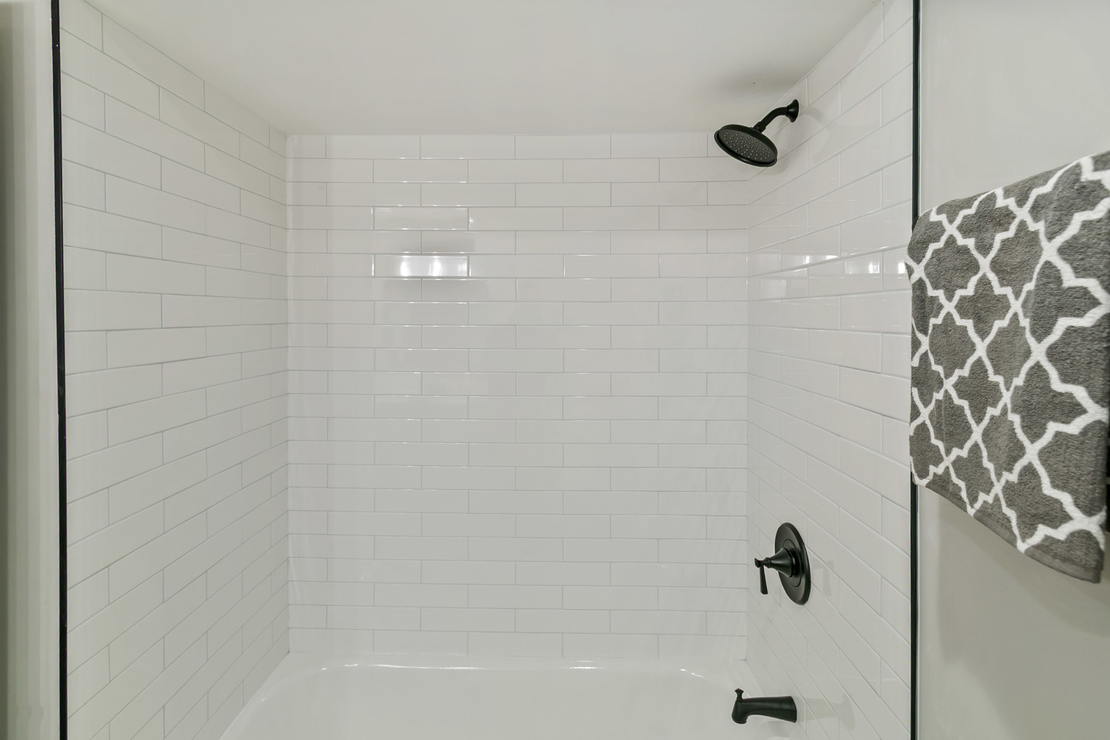 1554 CHICKASAW Drive, Naperville, IL 60563