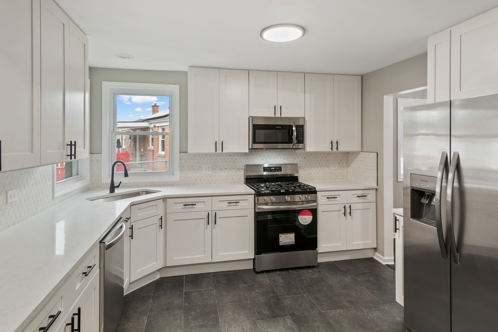 9139 Robinson Avenue, Franklin Park, IL 60131