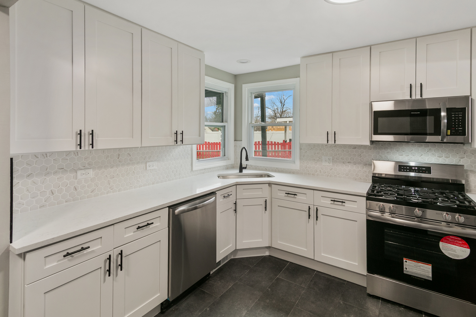 9139 Robinson Avenue, Franklin Park, IL 60131