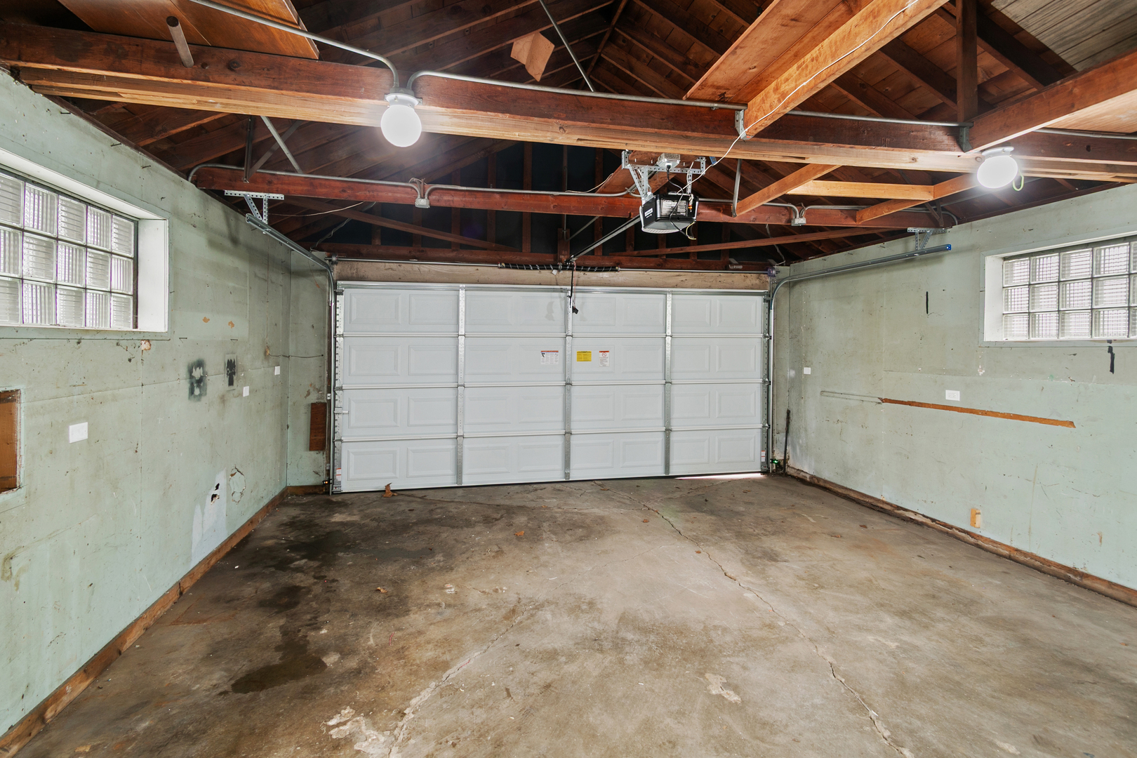 9139 Robinson Avenue, Franklin Park, IL 60131