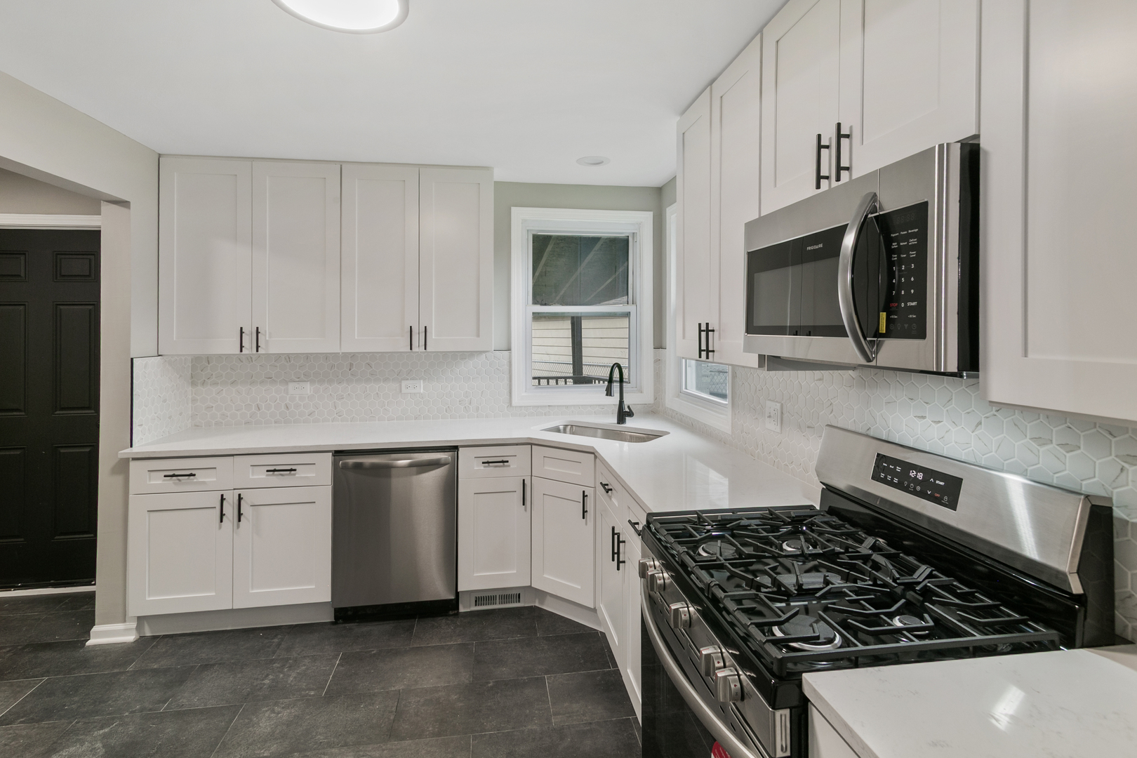 9139 Robinson Avenue, Franklin Park, IL 60131