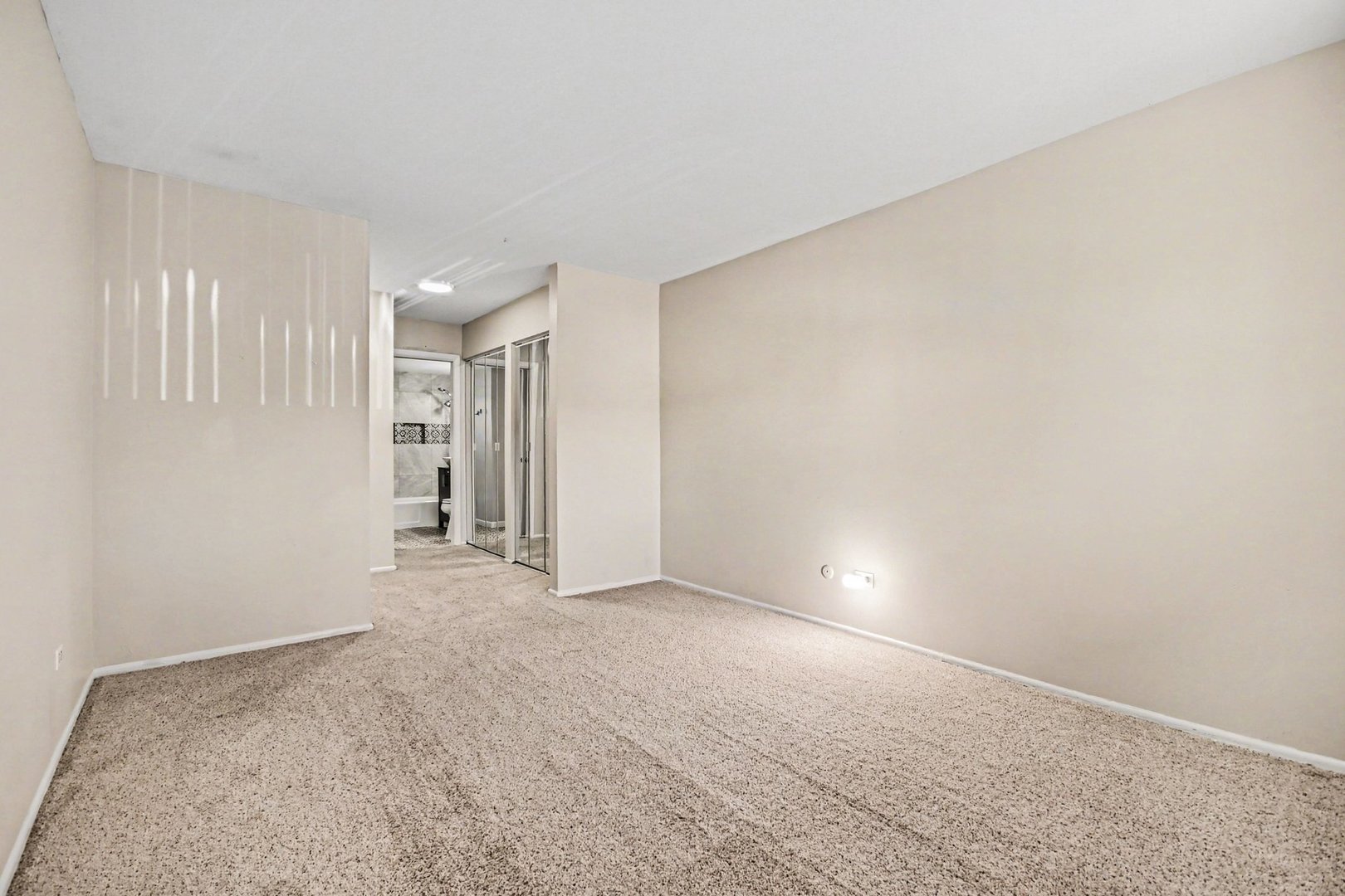 1320 Lore Lane #107B, Lombard, IL 60148