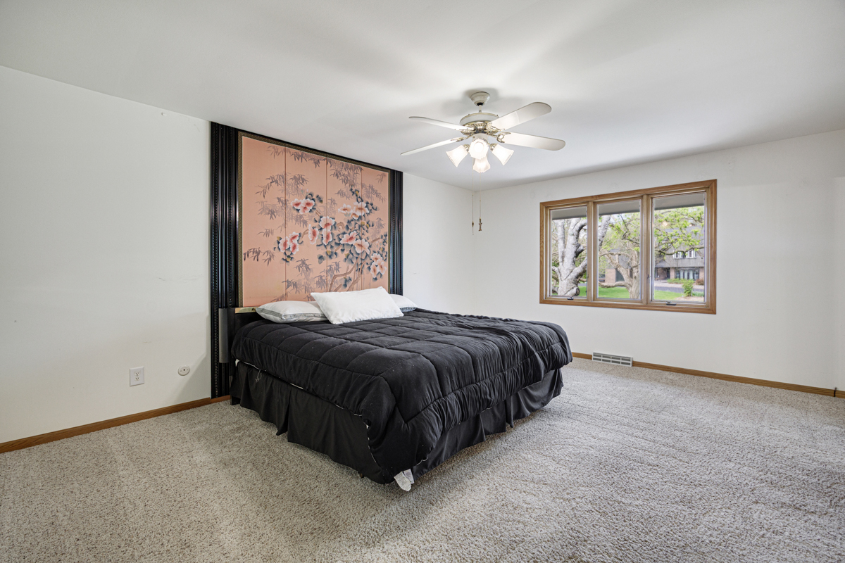 940 Milton Bridge, Frankfort, IL 60423