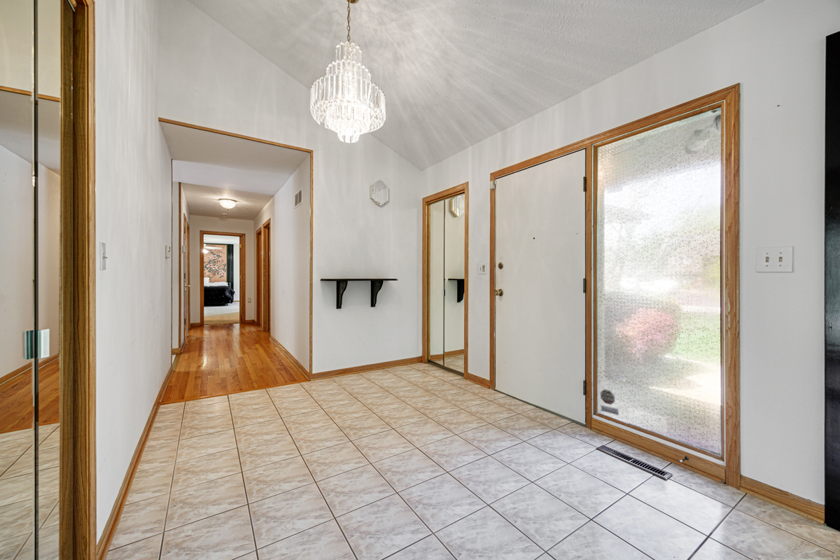 940 Milton Bridge, Frankfort, IL 60423