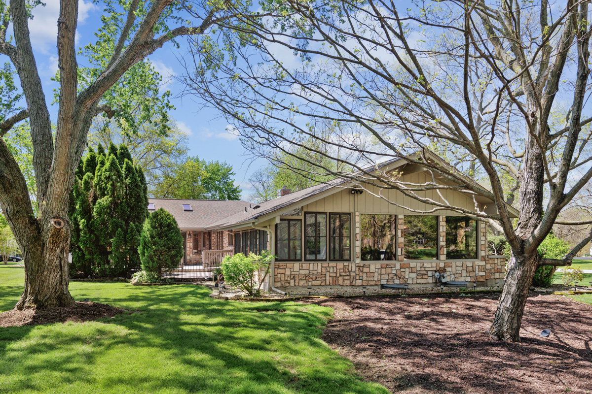 940 Milton Bridge, Frankfort, IL 60423