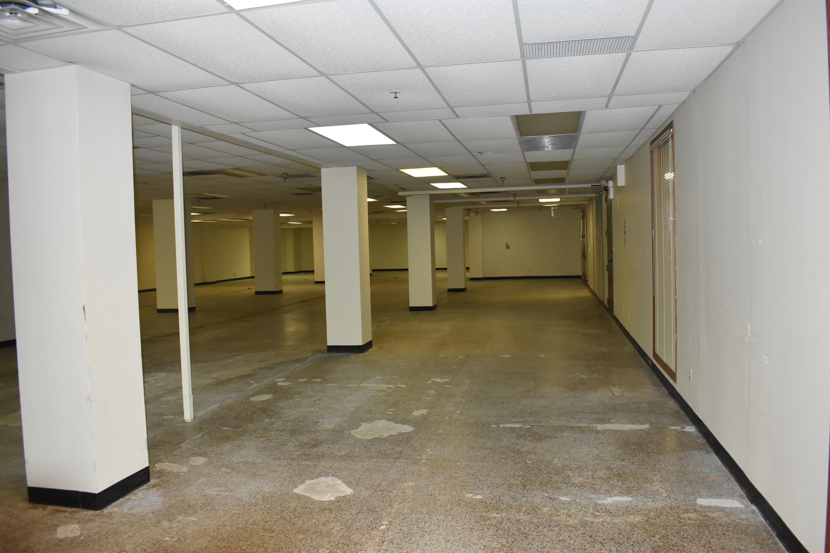 415 Washington Street #006, Waukegan, IL 60085