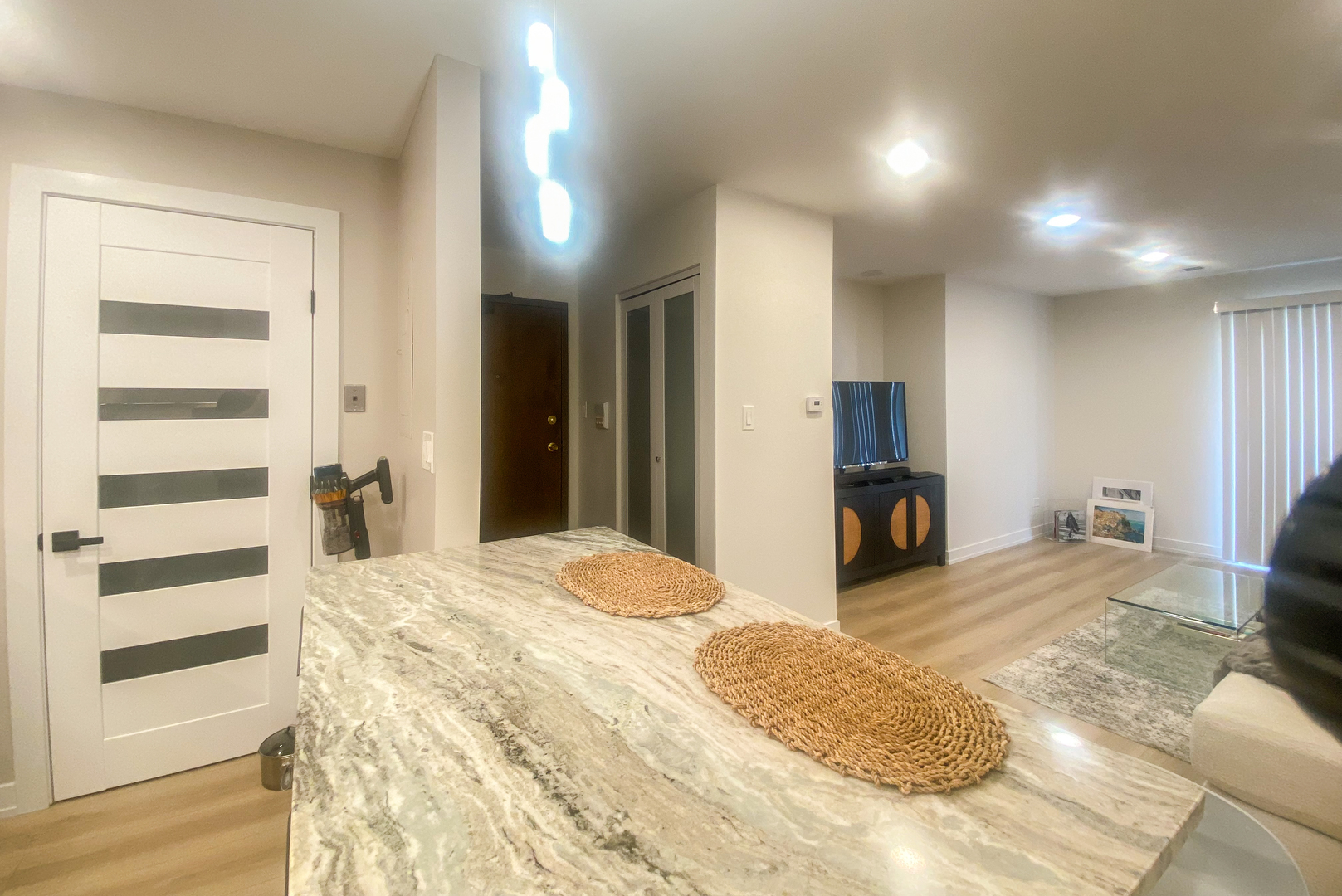 715 W Central Road #A8, Mount Prospect, IL 60056