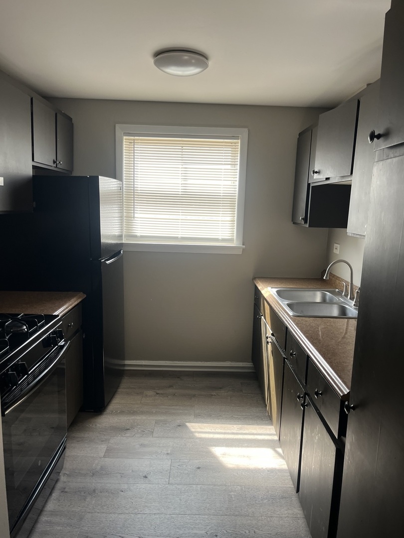 10756 N harlem Street #1B, Worth, IL 60482