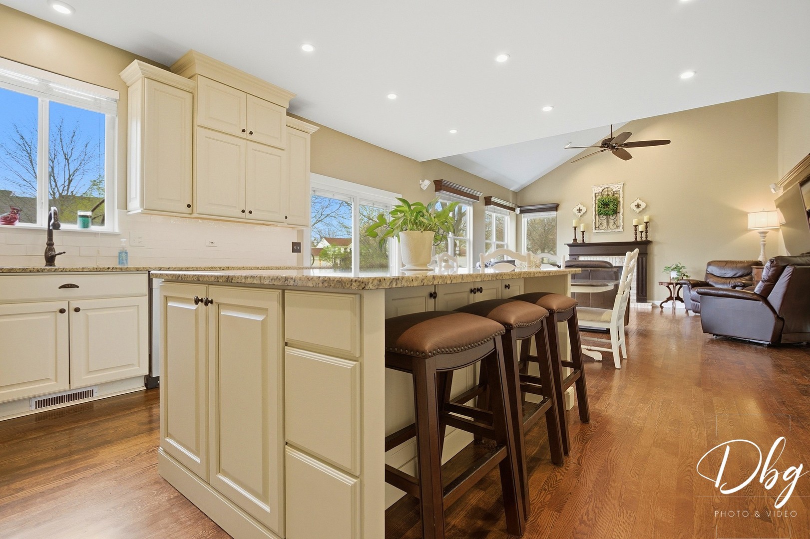 801 Eaton Lane, Lake Villa, IL 60046