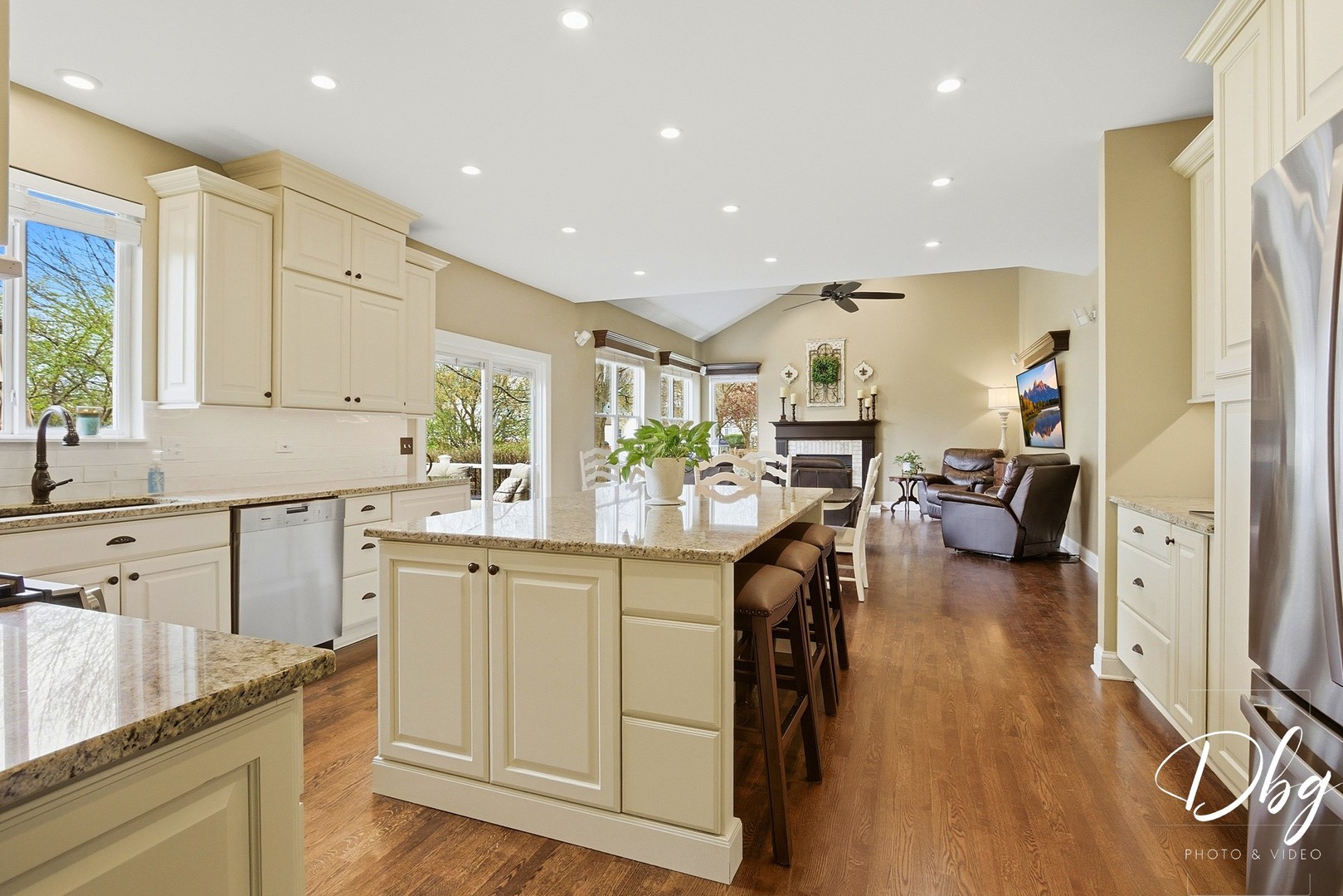 801 Eaton Lane, Lake Villa, IL 60046