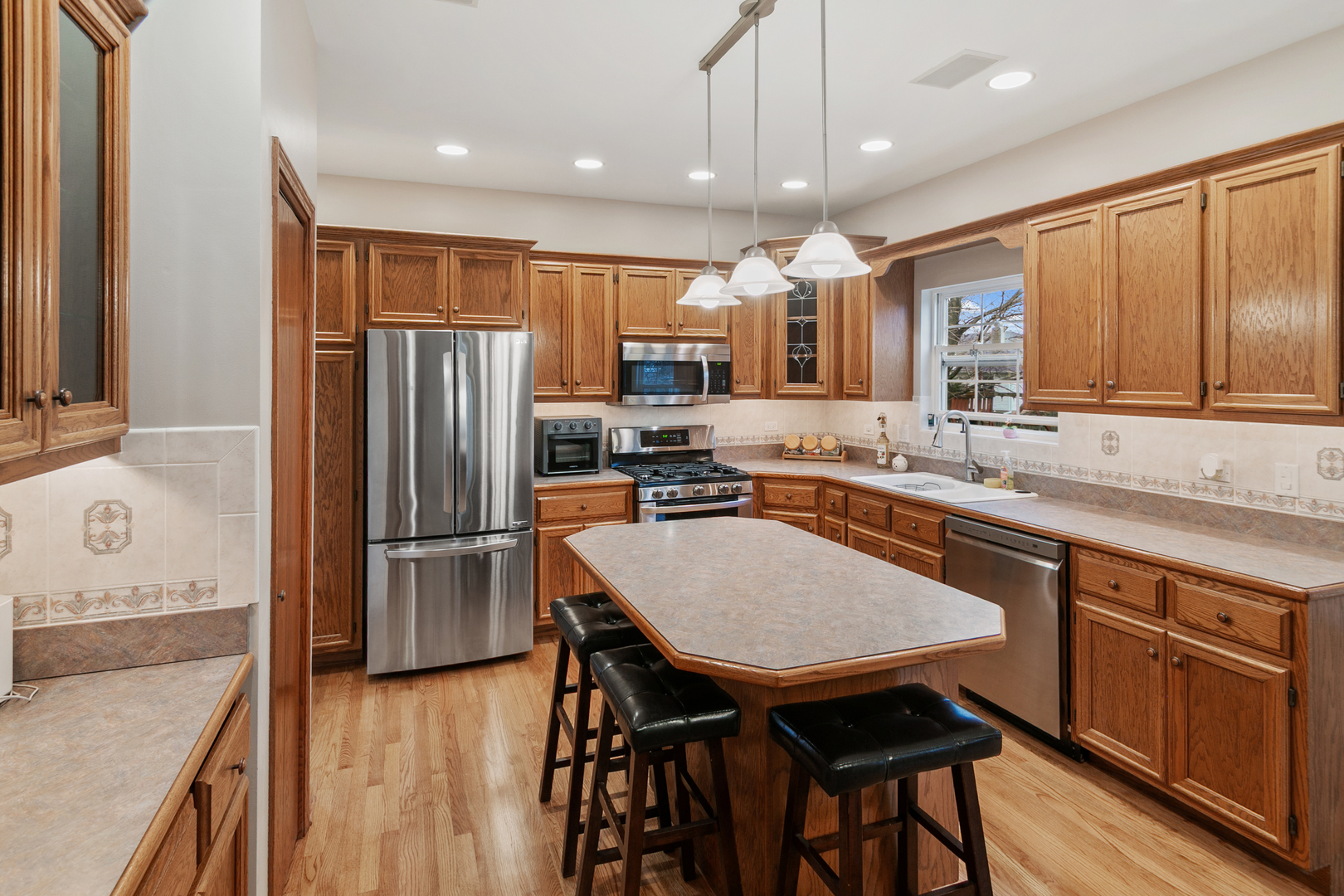 24027 Douglas Drive, Plainfield, IL 60585