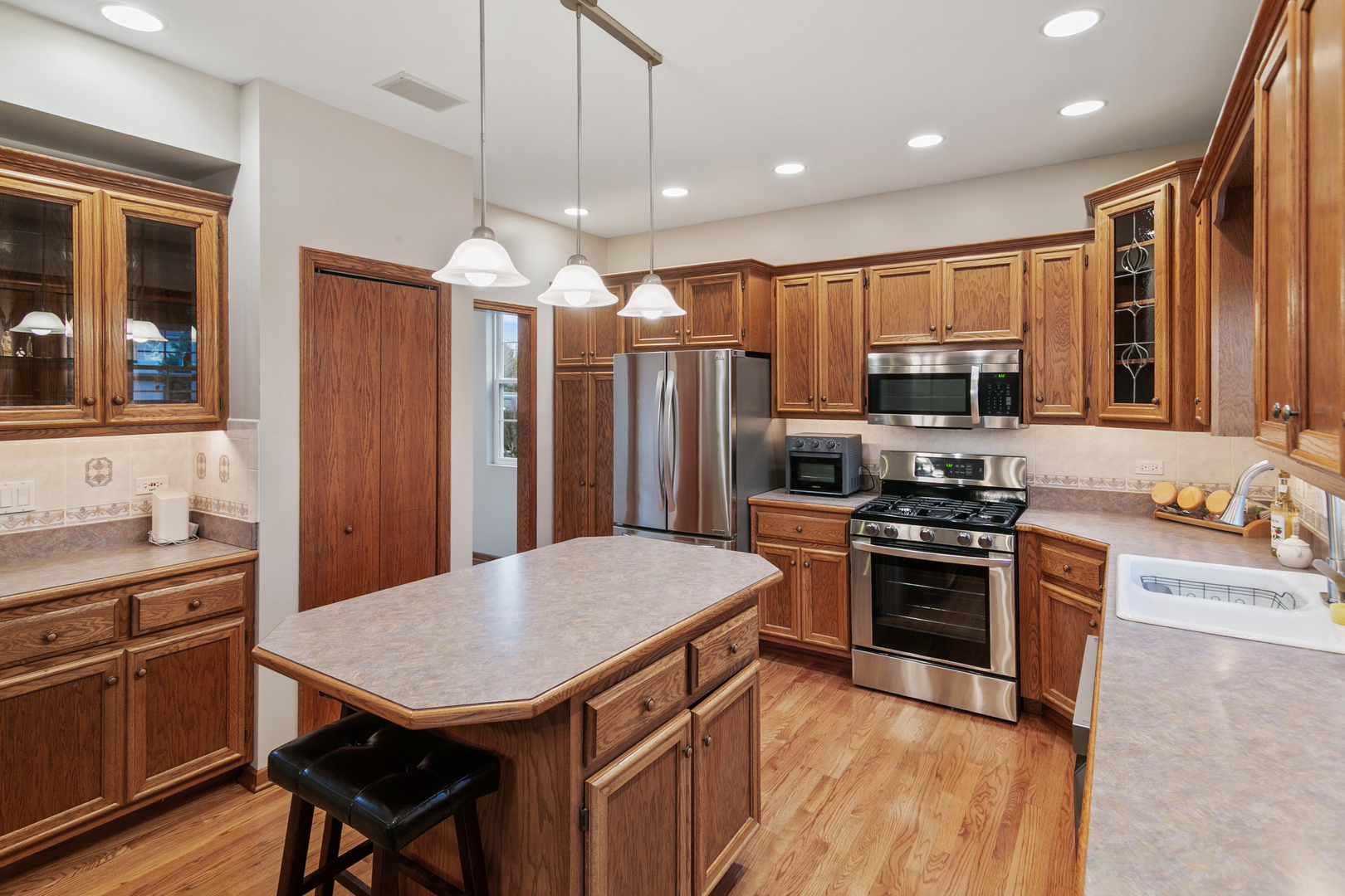 24027 Douglas Drive, Plainfield, IL 60585