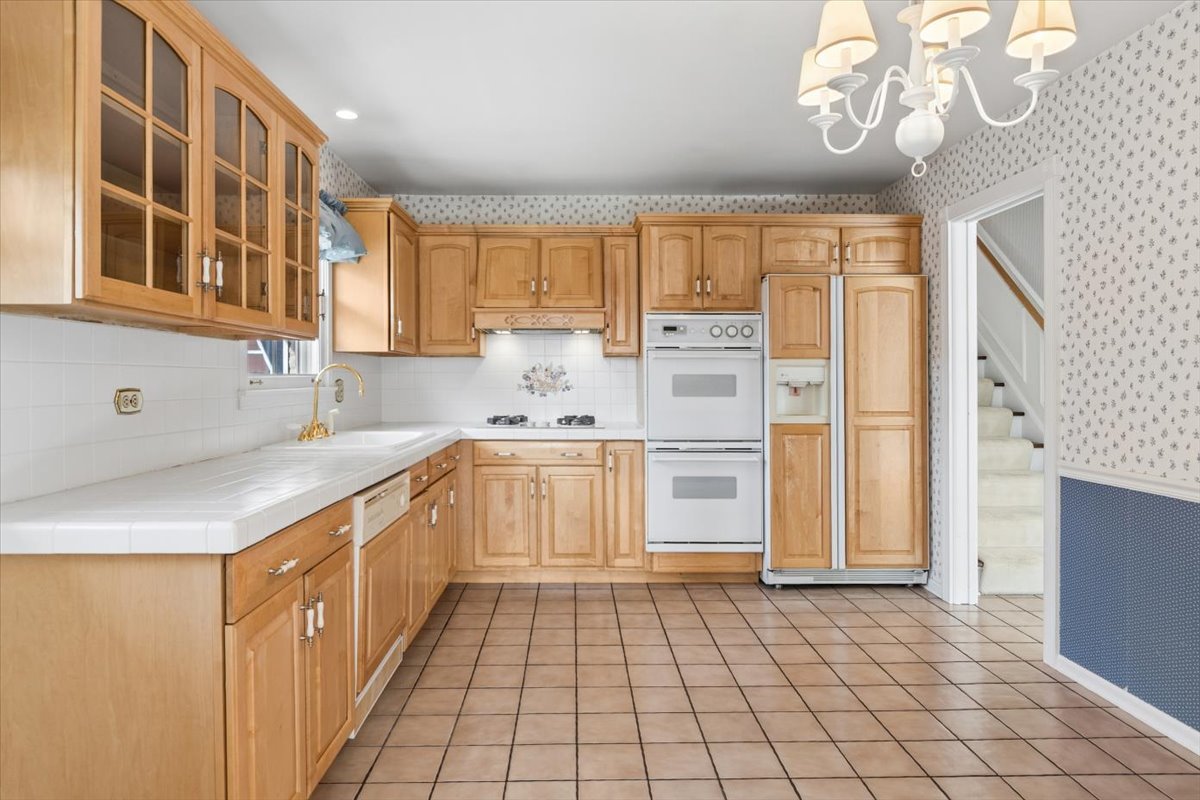 554 N Westwood Avenue, Lombard, IL 60148