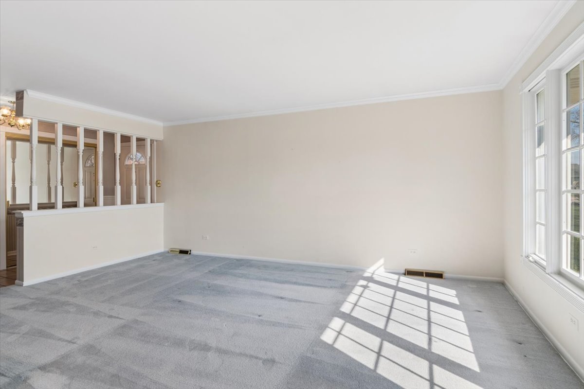 554 N Westwood Avenue, Lombard, IL 60148