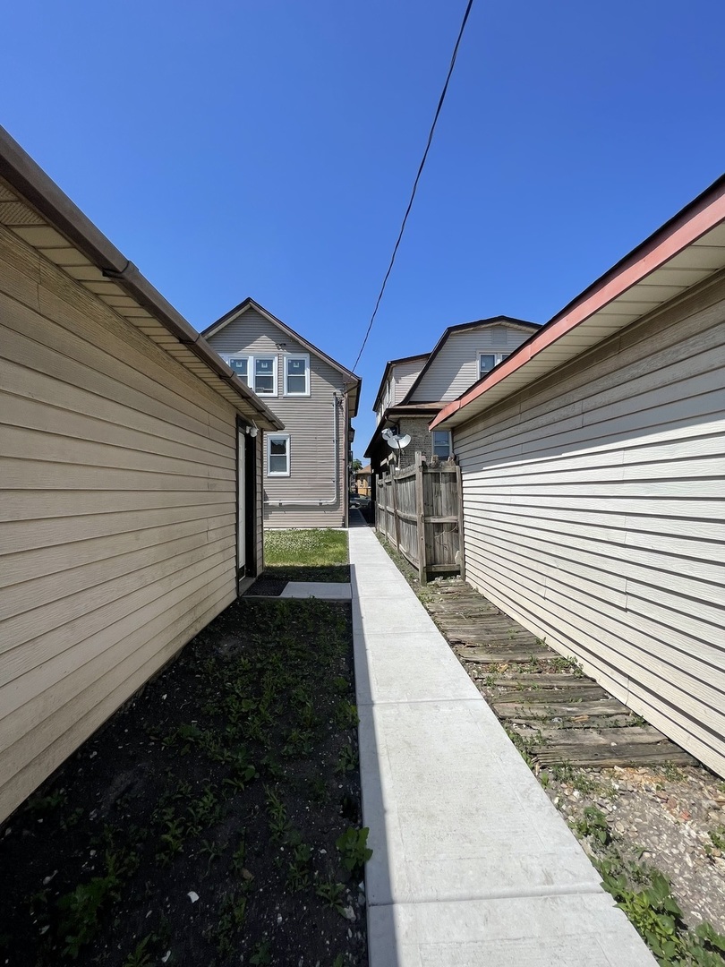 5133 W Wrightwood Avenue #1, Chicago, IL 60639