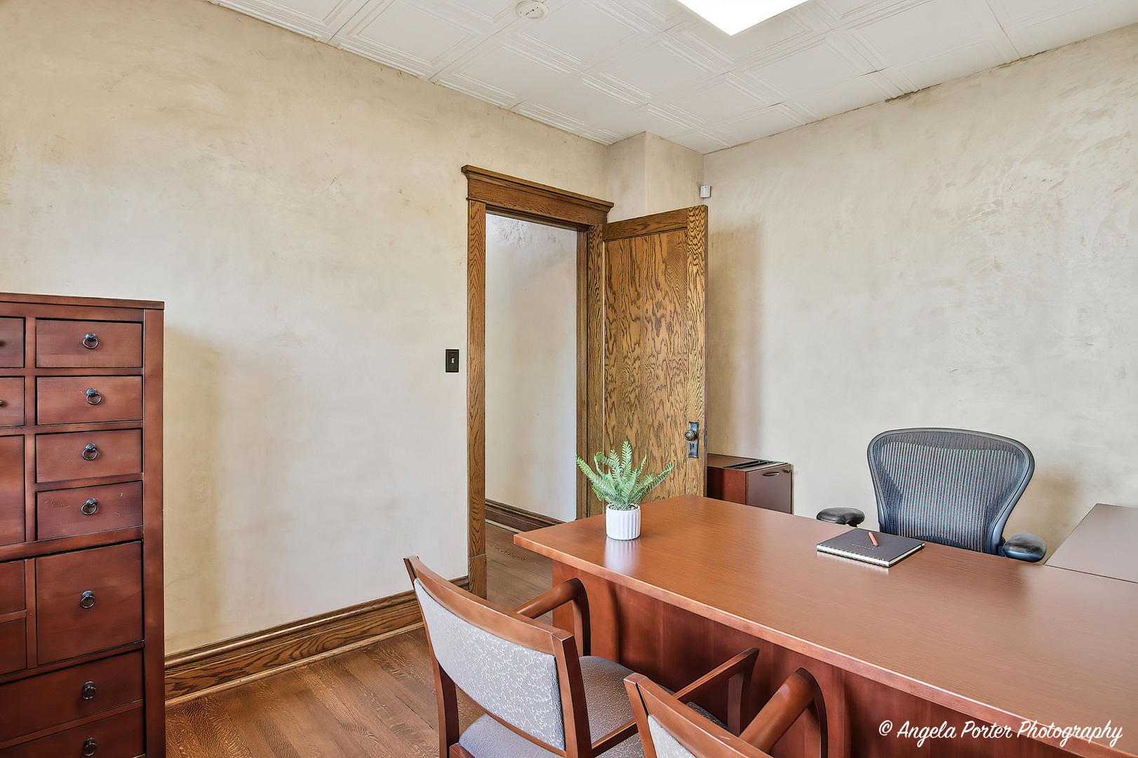 3425 W Elm Street, McHenry, IL 60050