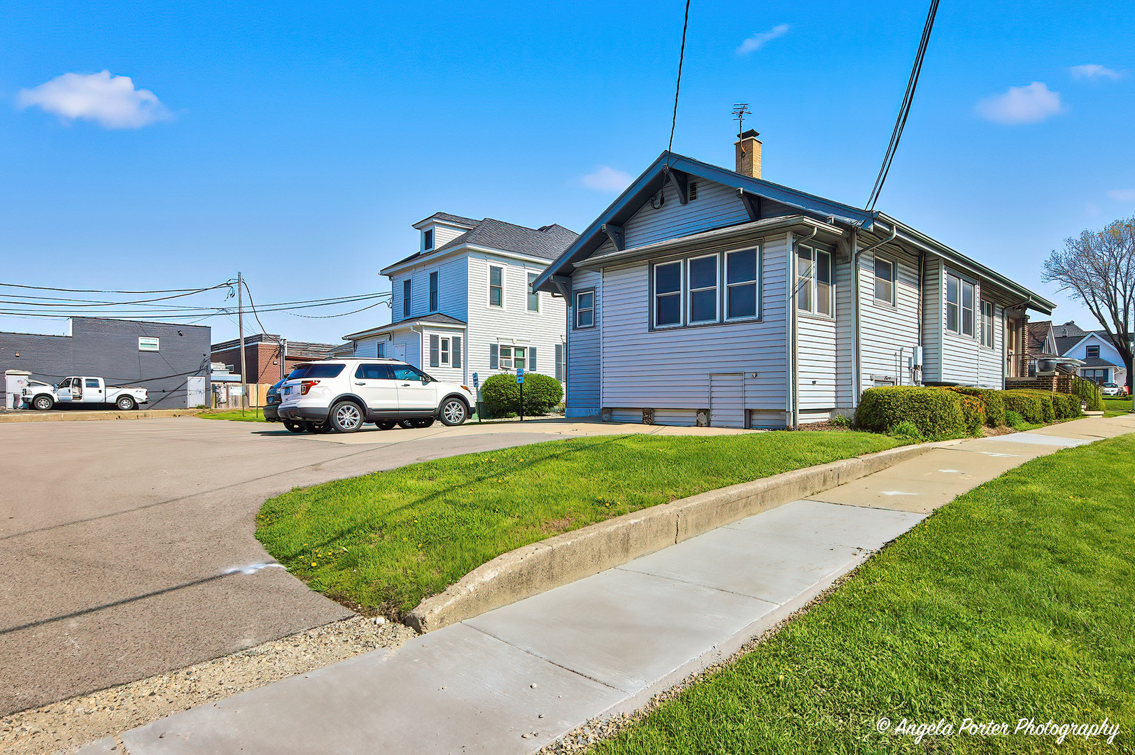 3425 W Elm Street, McHenry, IL 60050