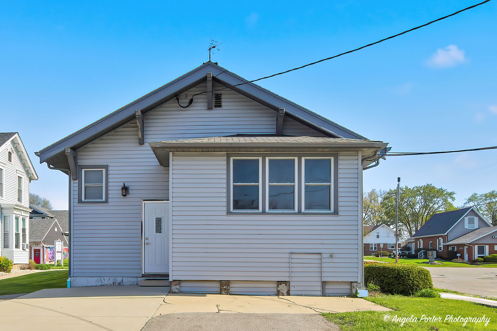 3425 W Elm Street, McHenry, IL 60050