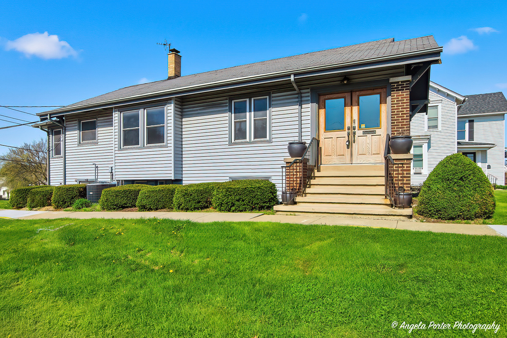 3425 W Elm Street, McHenry, IL 60050