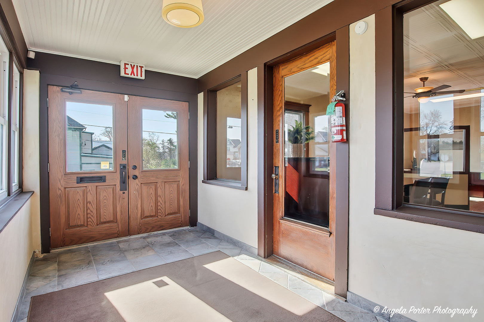 3425 W Elm Street, McHenry, IL 60050