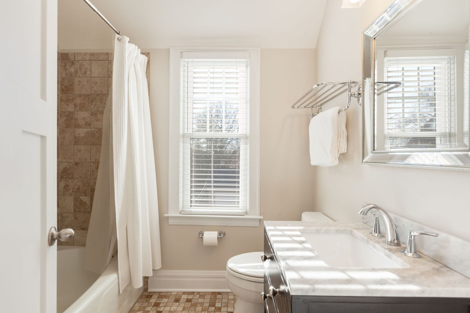 4616 Grand Avenue, Western Springs, IL 60558