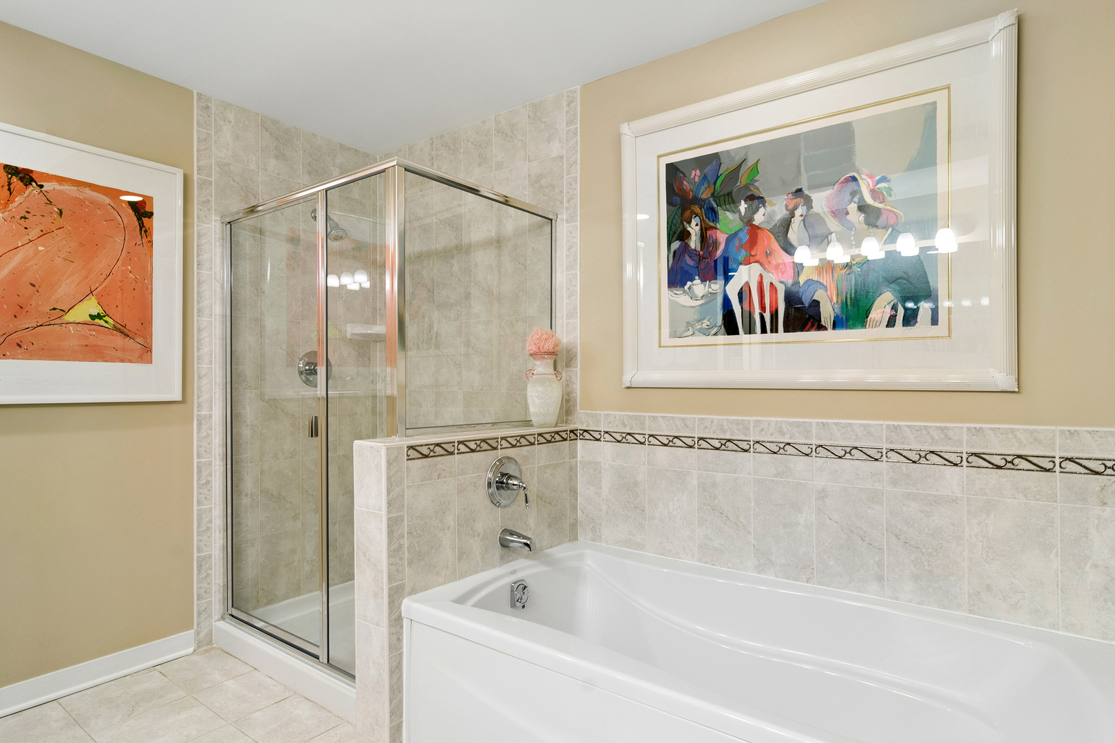 425 BENJAMIN Drive #202, Vernon Hills, IL 60061