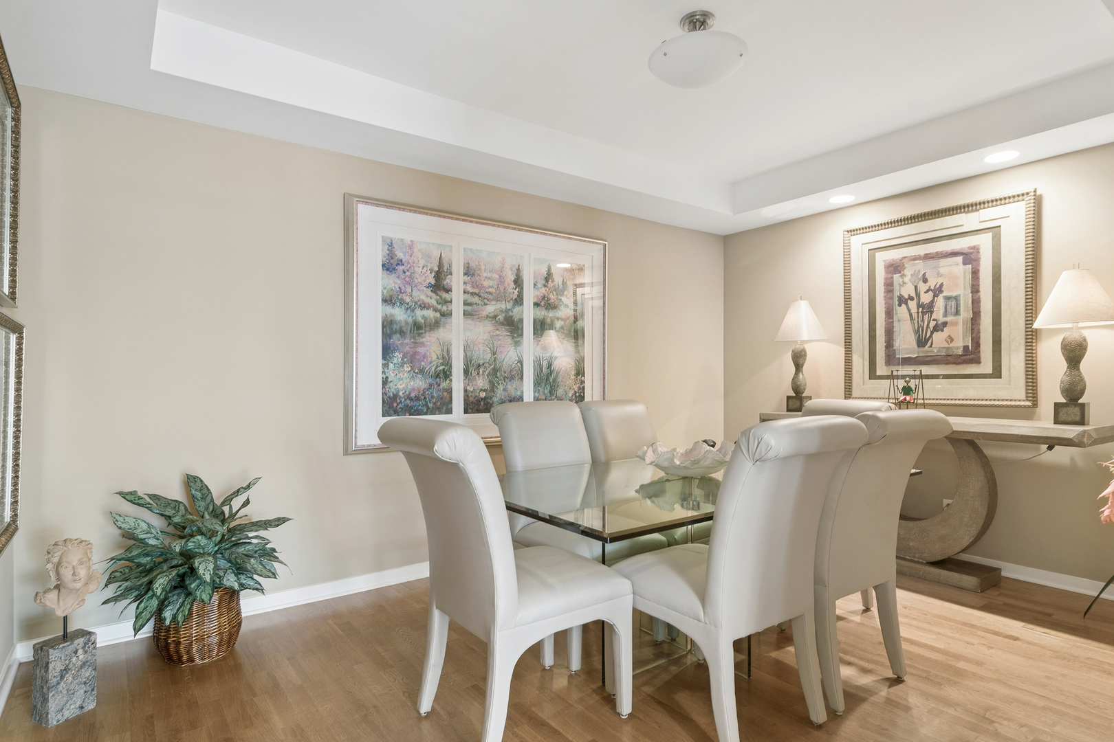 425 BENJAMIN Drive #202, Vernon Hills, IL 60061