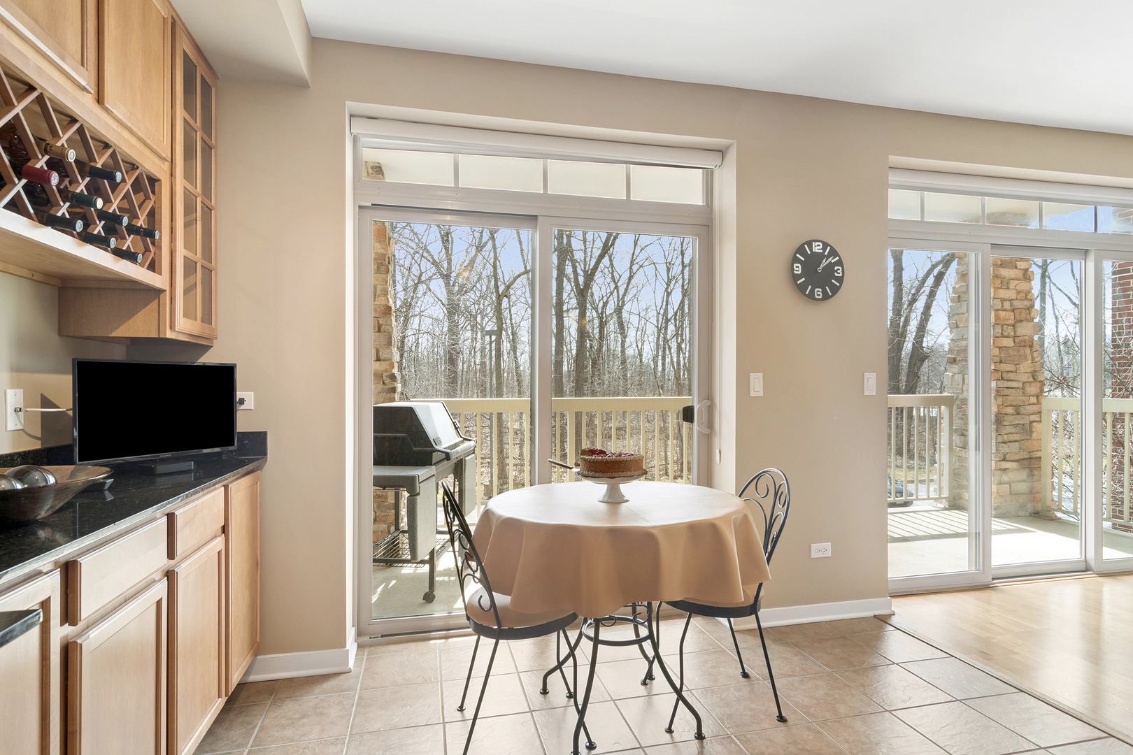 425 BENJAMIN Drive #202, Vernon Hills, IL 60061