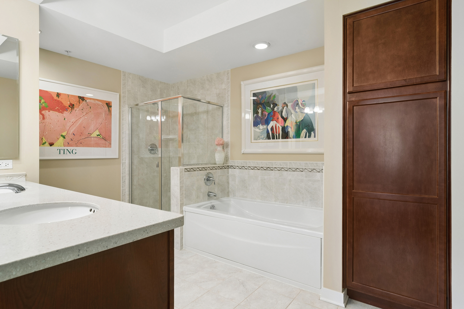 425 BENJAMIN Drive #202, Vernon Hills, IL 60061