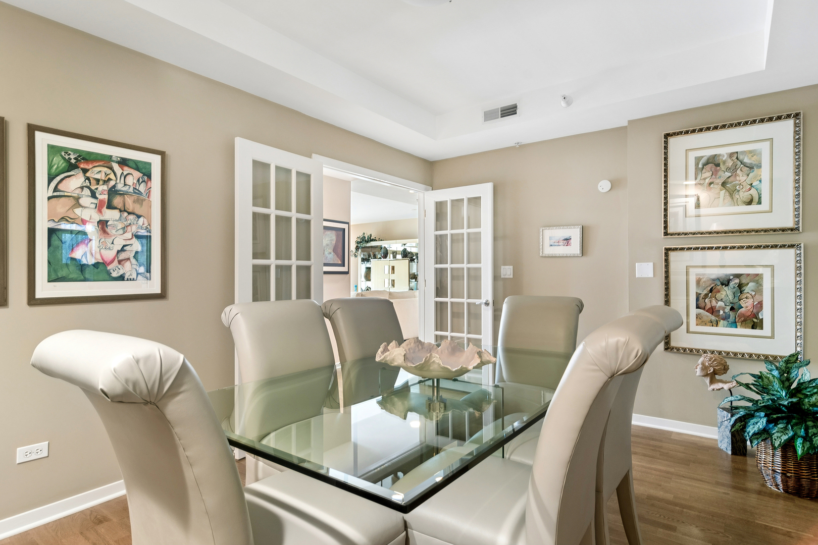 425 BENJAMIN Drive #202, Vernon Hills, IL 60061