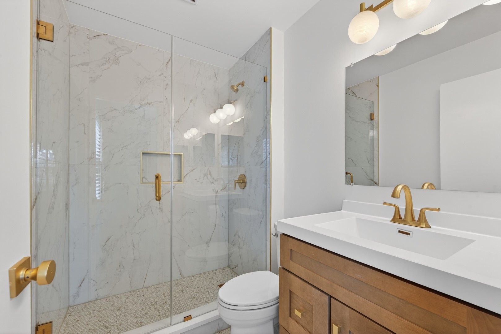 2301 Providence Court, Naperville, IL 60565