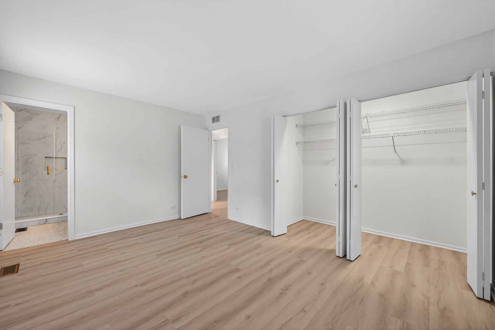 2301 Providence Court, Naperville, IL 60565