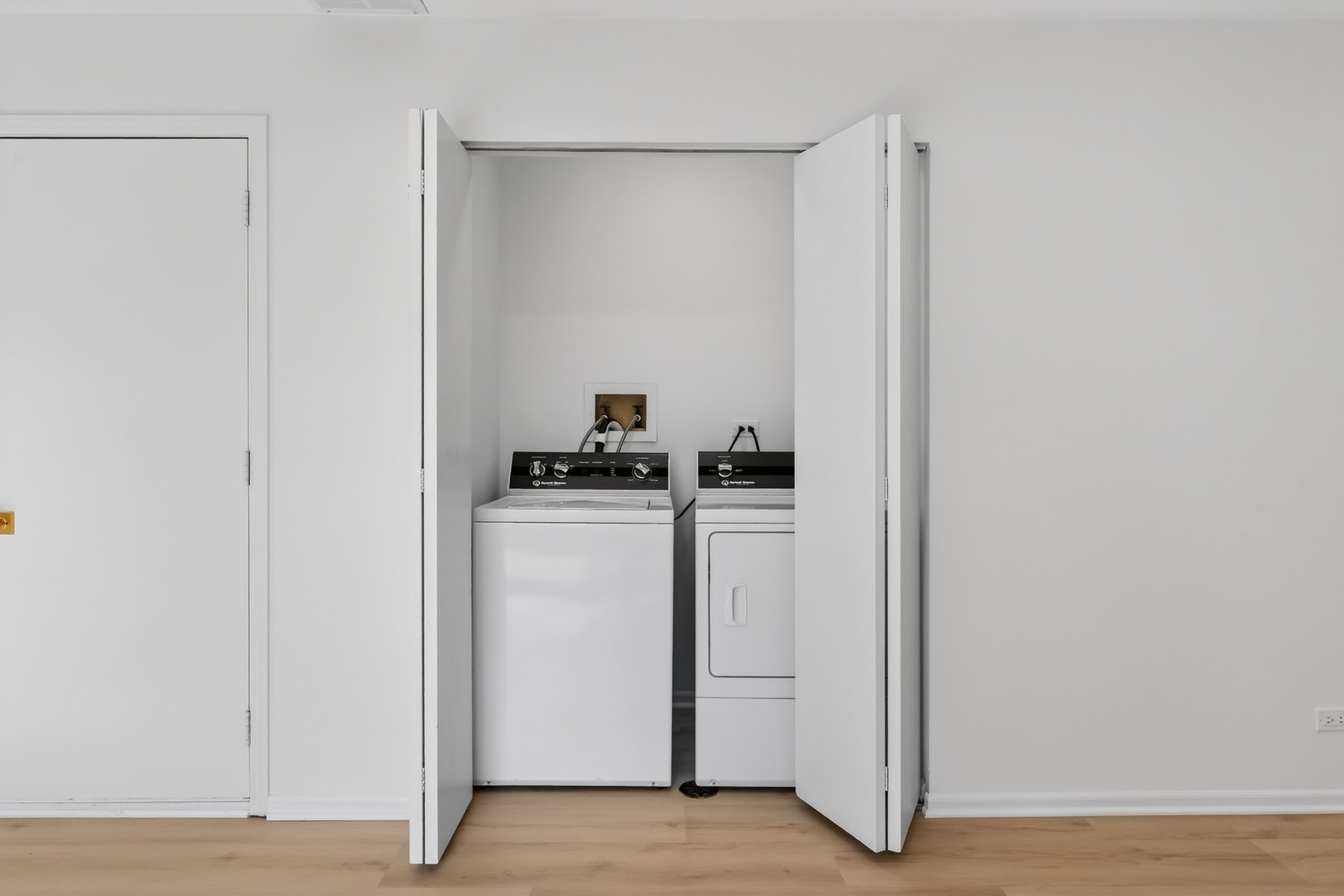 2301 Providence Court, Naperville, IL 60565