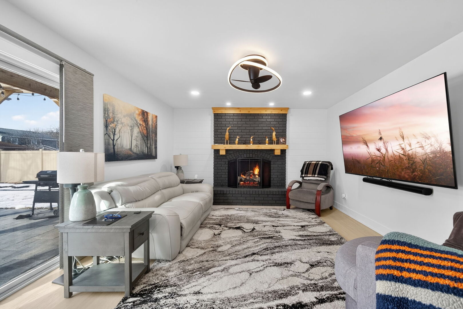 221 Olesen Drive, Naperville, IL 60540