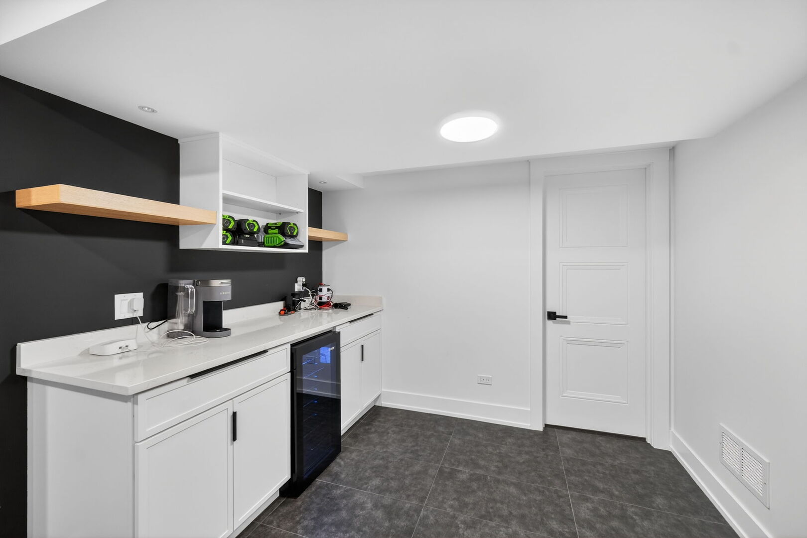 221 Olesen Drive, Naperville, IL 60540