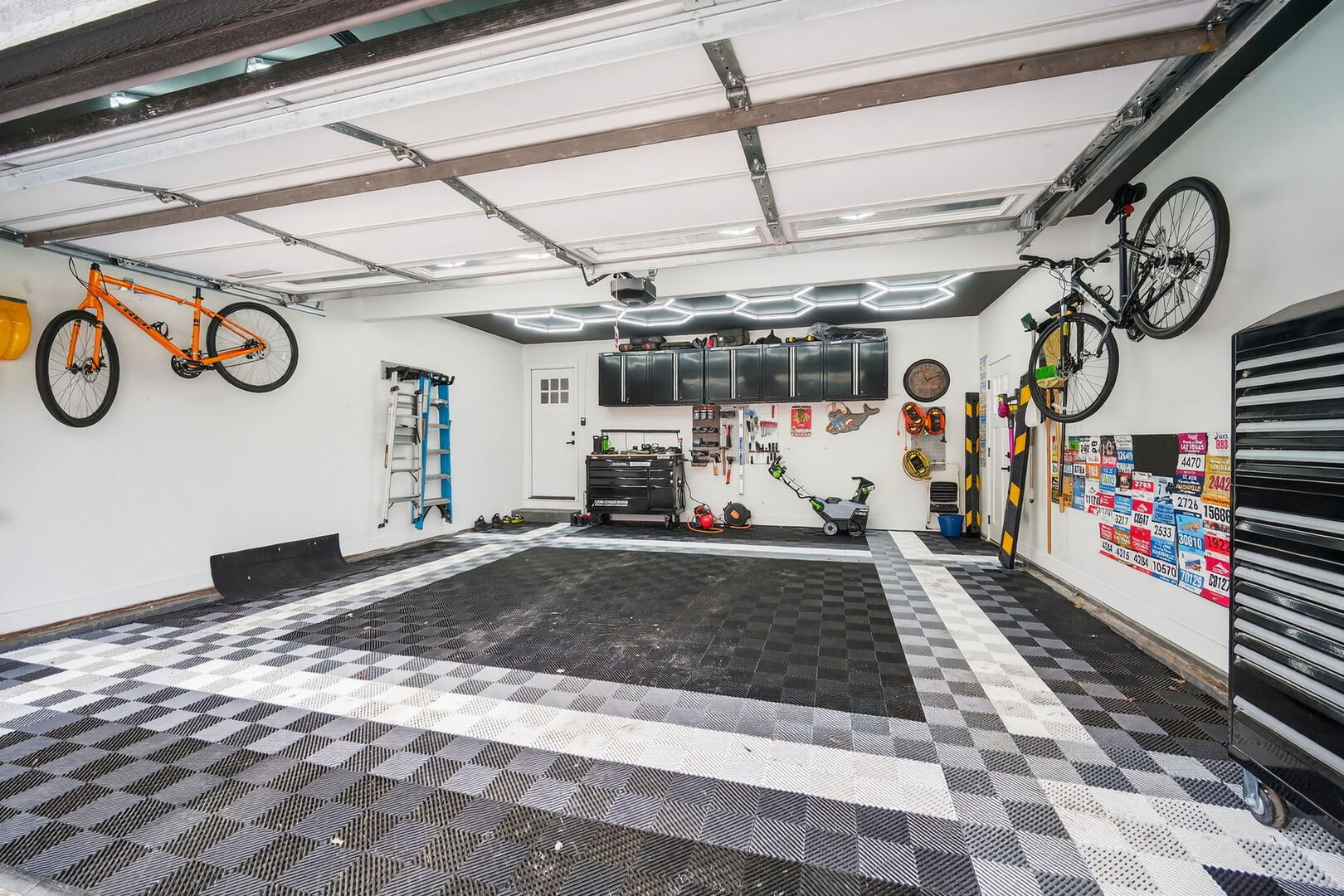 221 Olesen Drive, Naperville, IL 60540