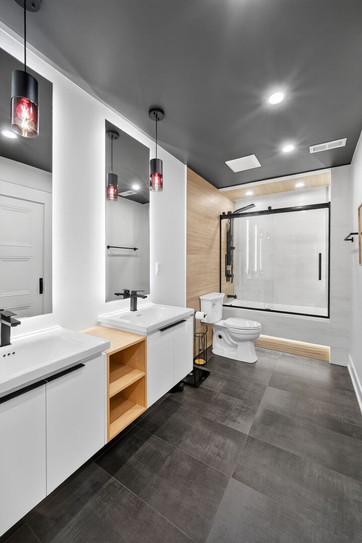 221 Olesen Drive, Naperville, IL 60540