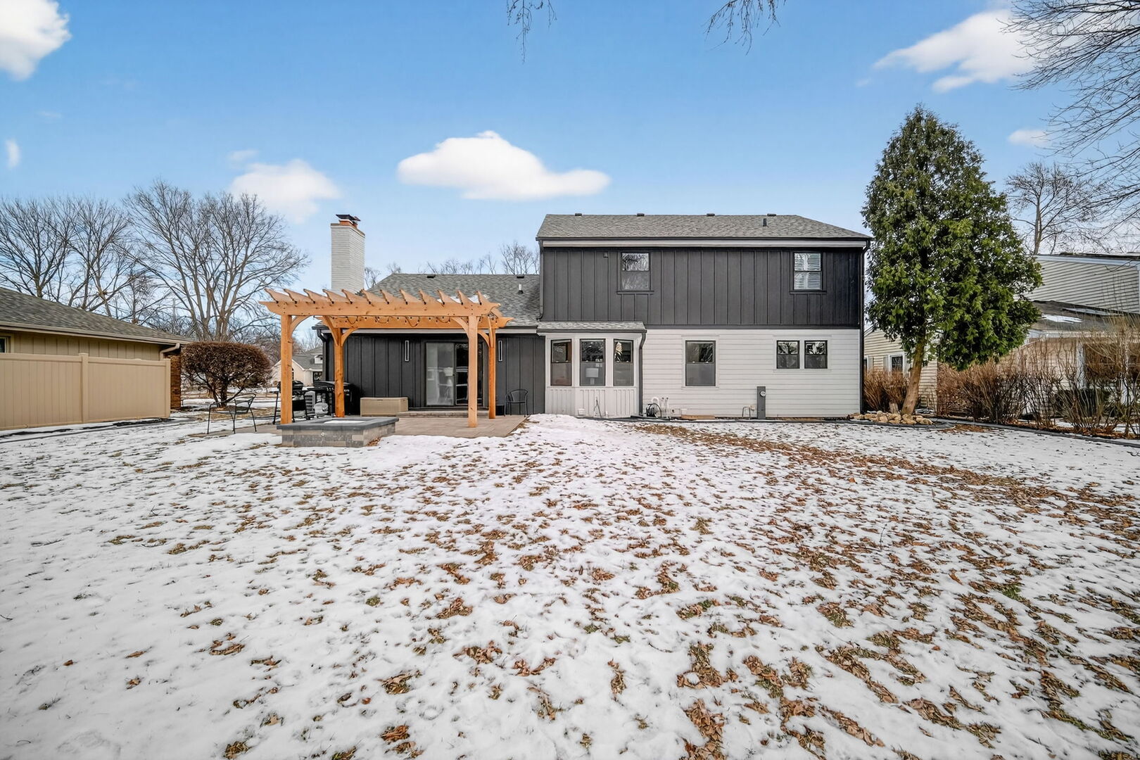 221 Olesen Drive, Naperville, IL 60540