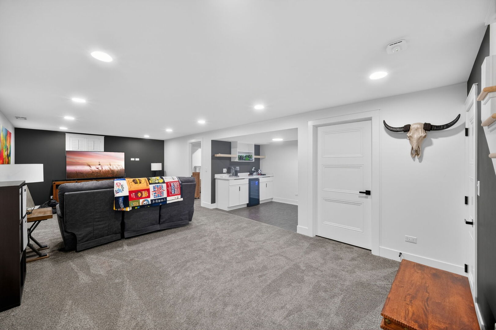 221 Olesen Drive, Naperville, IL 60540