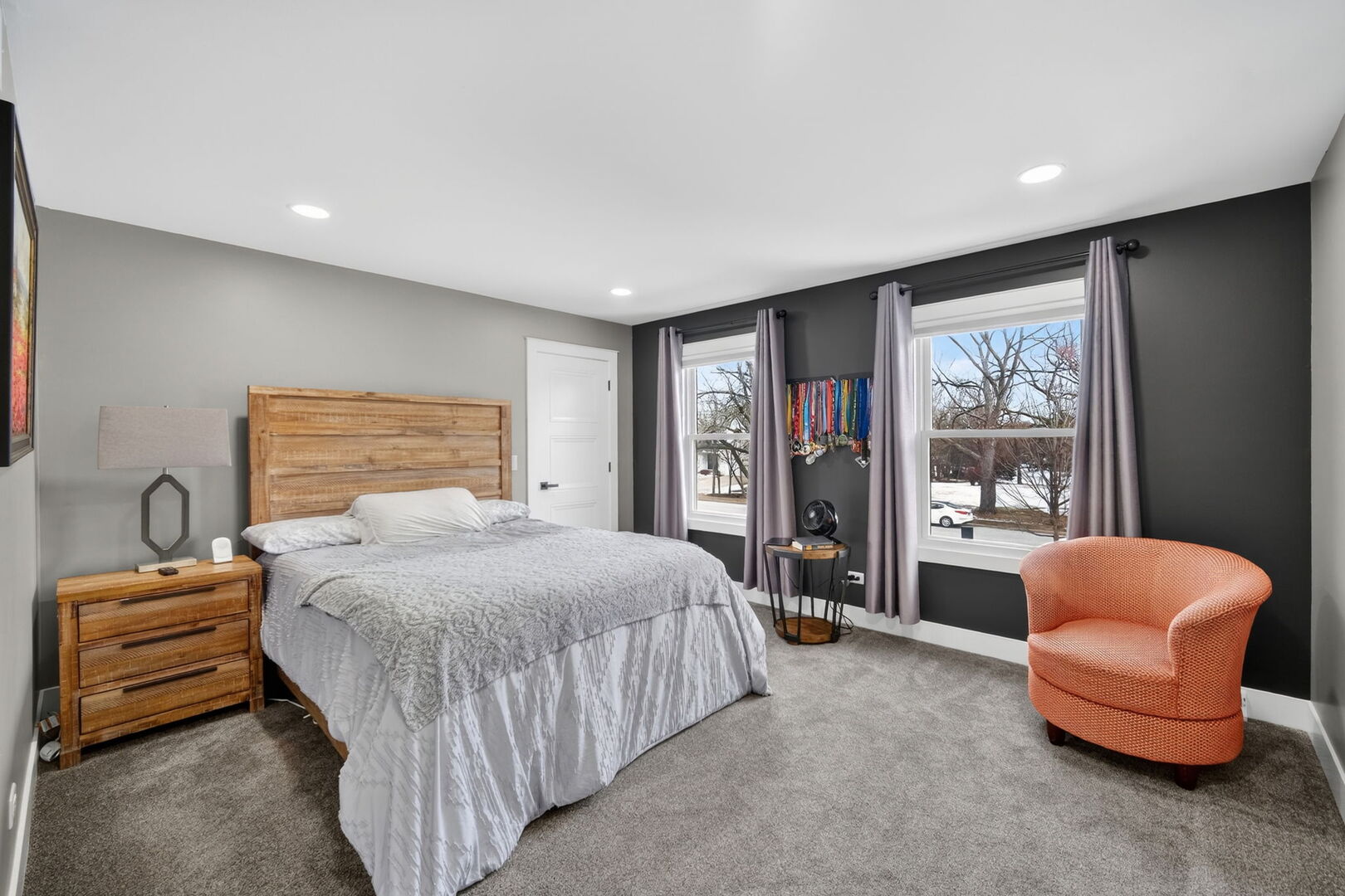 221 Olesen Drive, Naperville, IL 60540