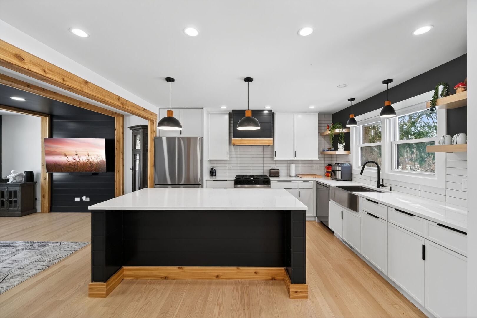 221 Olesen Drive, Naperville, IL 60540