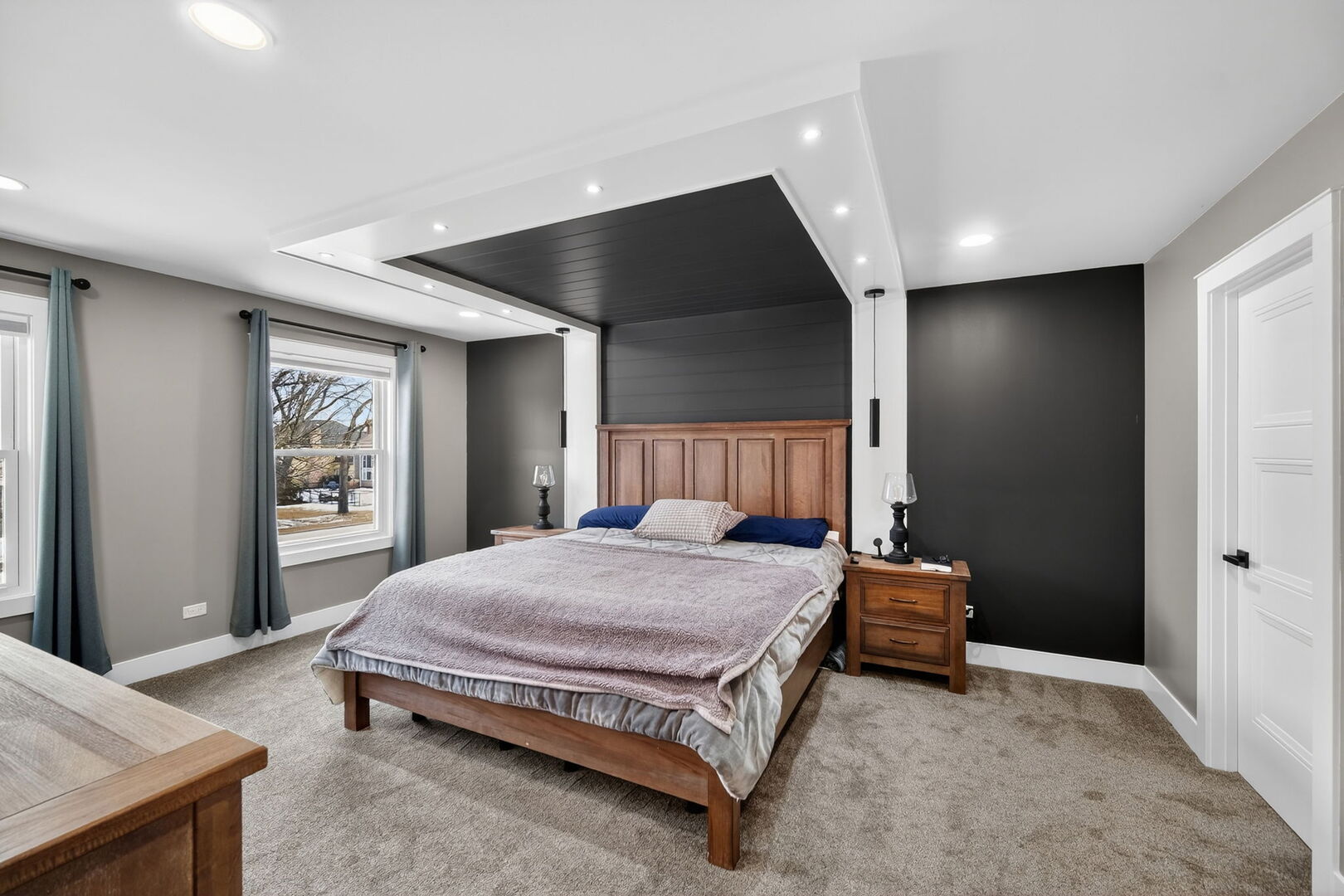 221 Olesen Drive, Naperville, IL 60540