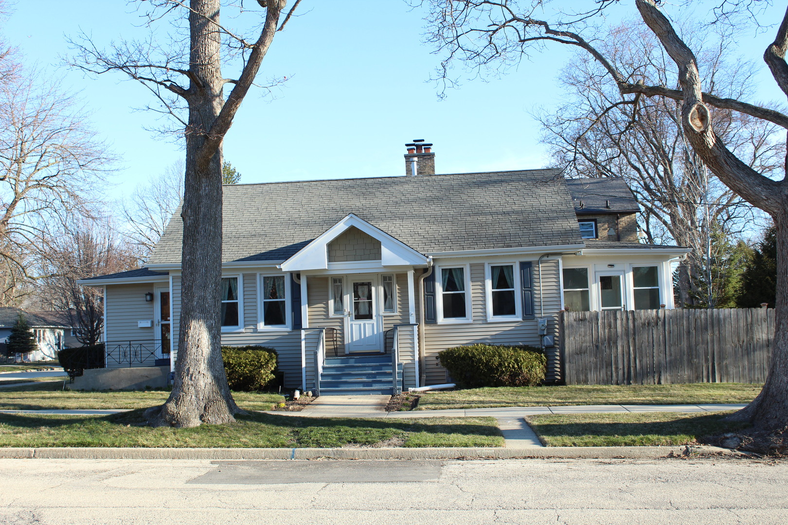 1503 Hickory Street, Waukegan, IL 60085